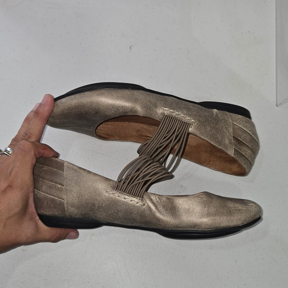 Indigo by Clarks Womens 8M Metallic Gold Leather Strappy Ballet Flats 87674 - Picture 5 of 11